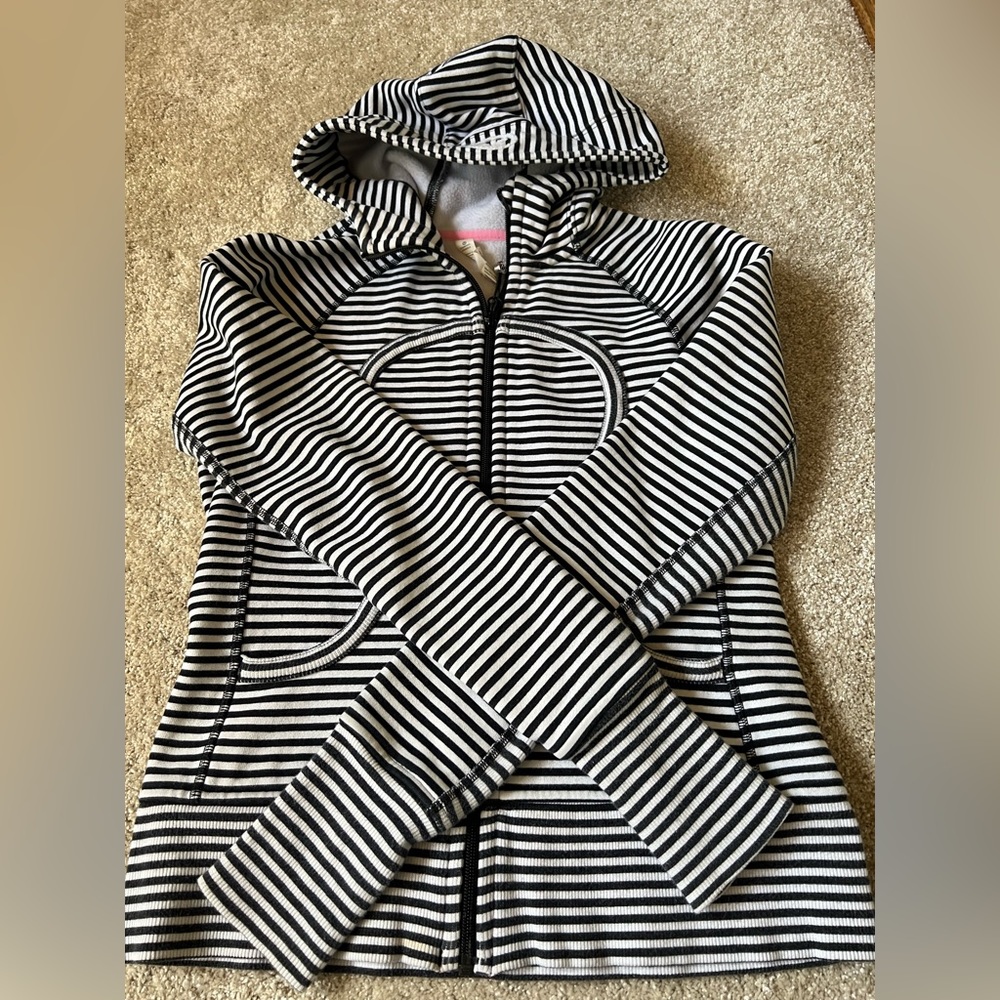 Lululemon full zip scuba